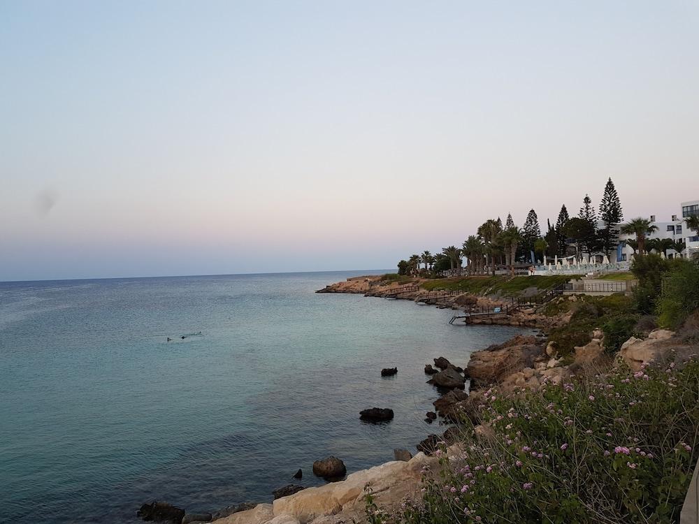 Astreas Beach Hotel Apartments Protaras Dış mekan fotoğraf